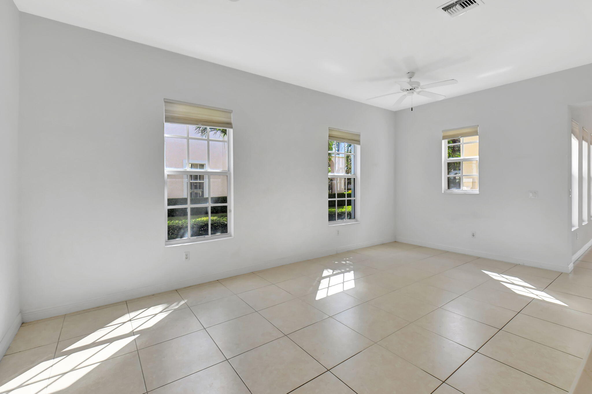 838 Northwest 83rd Lane Boca Raton, FL 33487 - Photo 21 of 68 22-web-or-mls-DSC_9351
