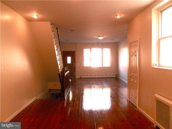 1610 West Ritner Street Philadelphia, PA 19145 - Photo 5 of 16 Dining Room