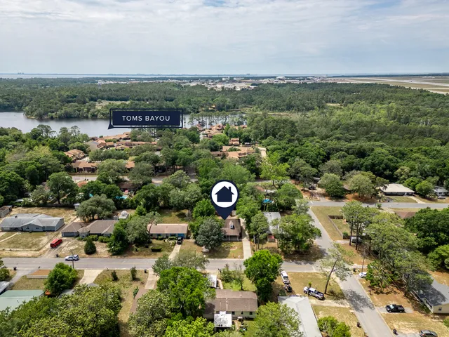 $449,000 | 367 Okaloosa Avenue, Valparaiso, FL 32580