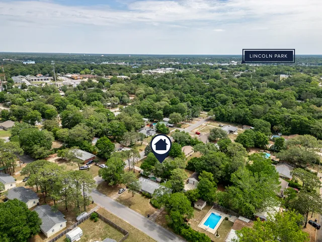 $449,000 | 367 Okaloosa Avenue, Valparaiso, FL 32580