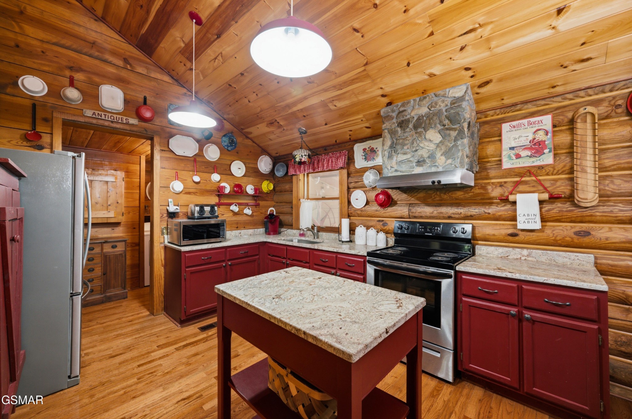 3114 Hatcher Top Road Sevierville, TN 37862 - Photo 13 of 46 Gallery Image 13