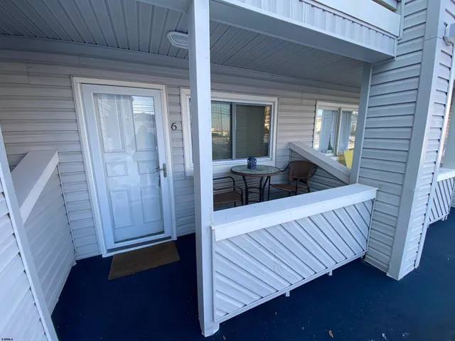 a view of deck and patio