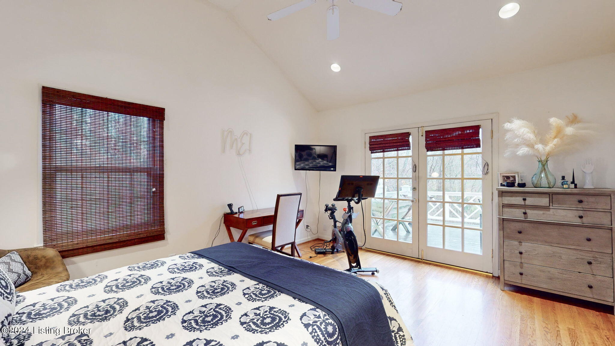 28 Southwind Road Louisville, KY 40207 - Photo 24 of 49 4-web-or-mls-28 Southwind Rd Louisville