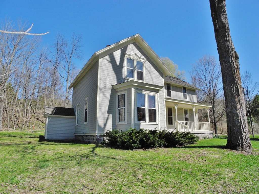 2253 South Richter Road Suttons Bay, MI 49682 - Photo 7 of 35 1844764-6.JPG
