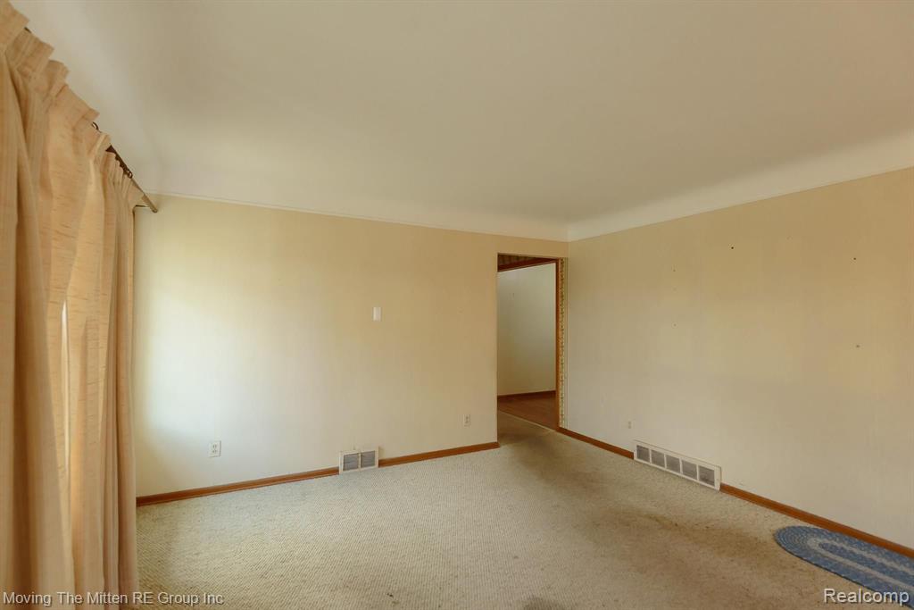 3 Waynewood Court Dearborn, MI 48124 - Photo 6 of 53
