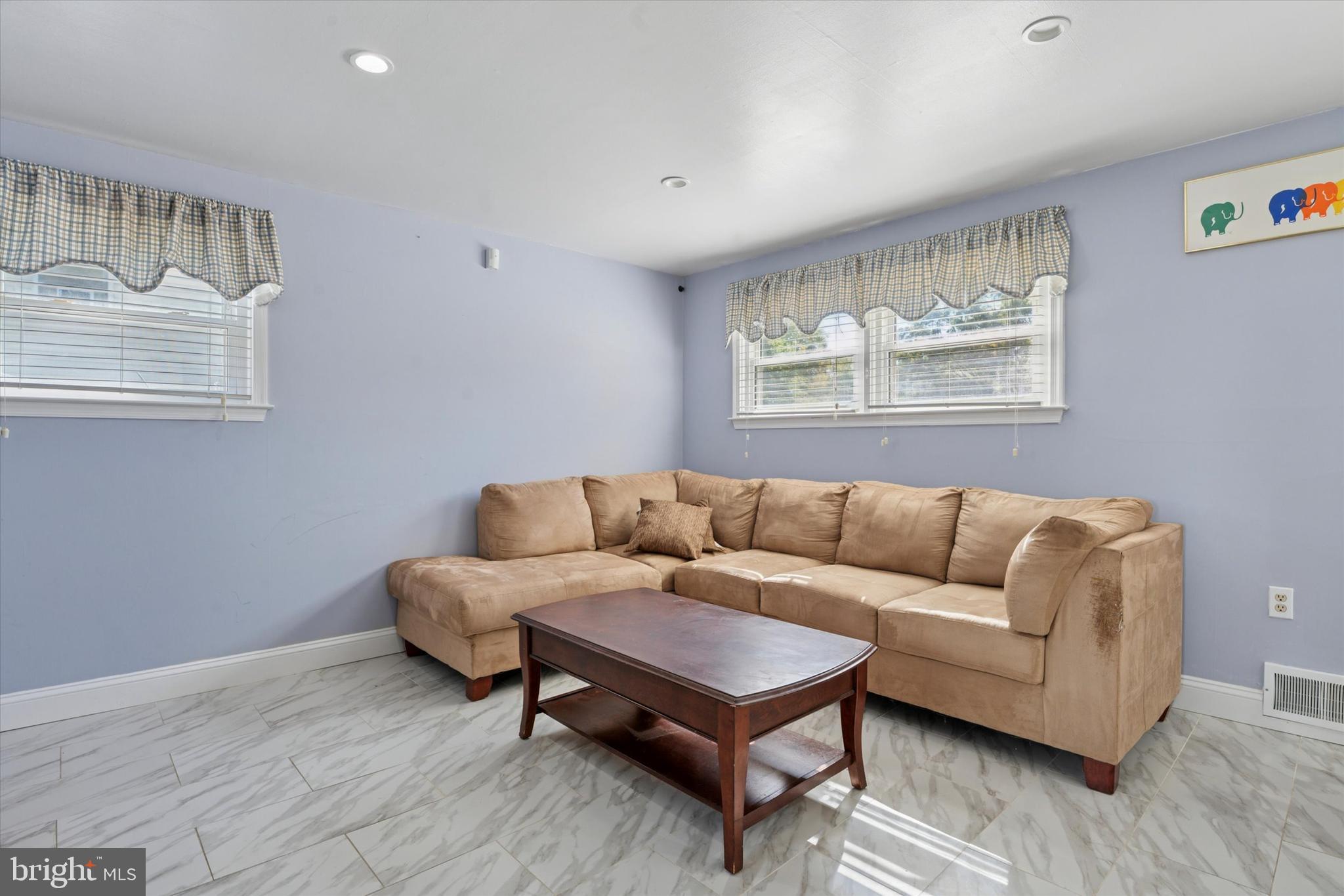 318 Ashbourne Road Claymont, DE 19703 - Photo 4 of 12 Living Room