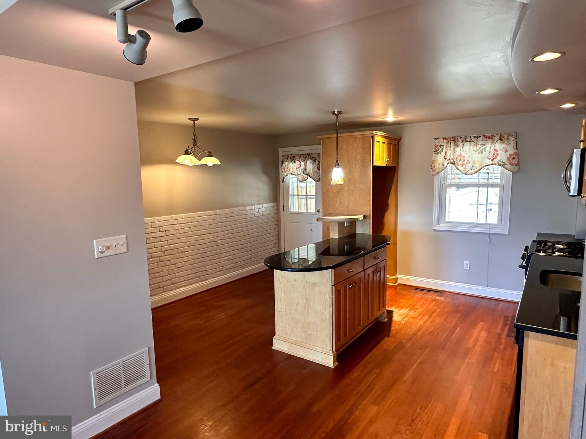 8154 North Boundary Road Dundalk, MD 21222 - Photo 14 of 54 Hardwood Floors