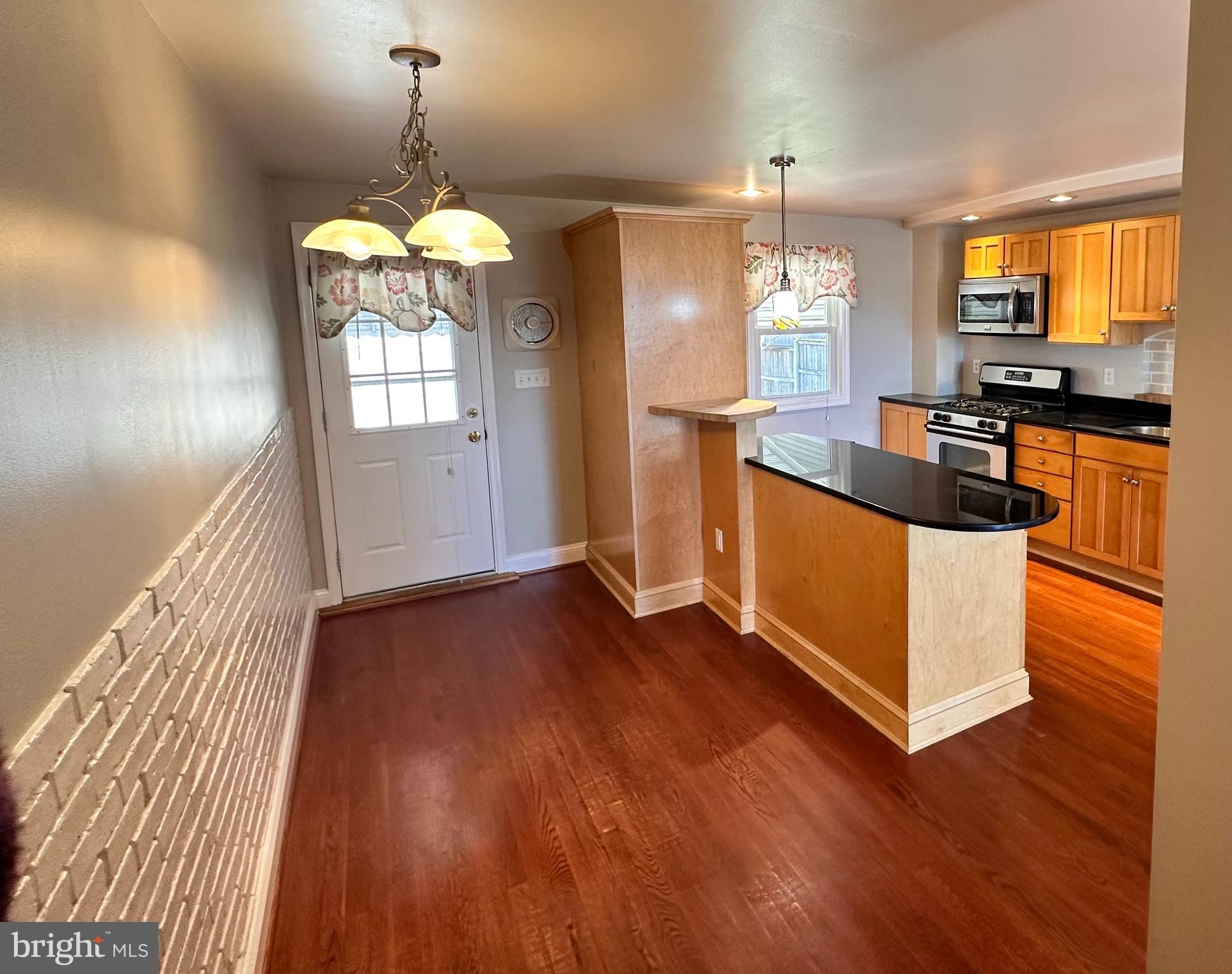 8154 North Boundary Road Dundalk, MD 21222 - Photo 15 of 54 Rear Entry to Kitchen