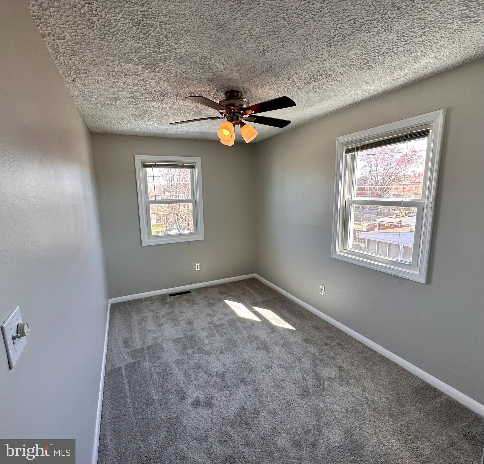 8154 North Boundary Road Dundalk, MD 21222 - Photo 25 of 54 Right Rear Bedroom