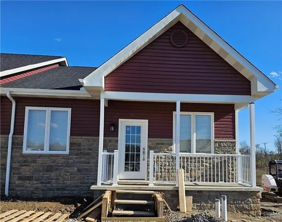 $325,000 | 801 Wimbledon Drive, Mount Pleasant, PA 15666