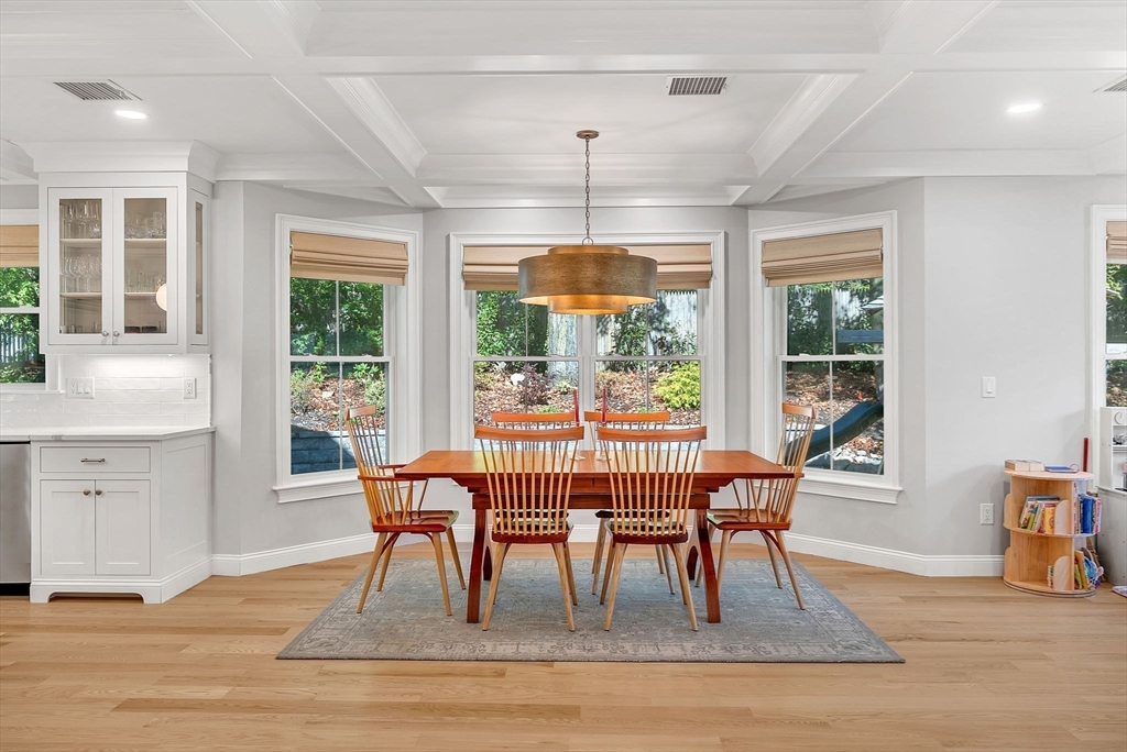 79 Alba Road Wellesley, MA 02481 - Photo 9 of 41