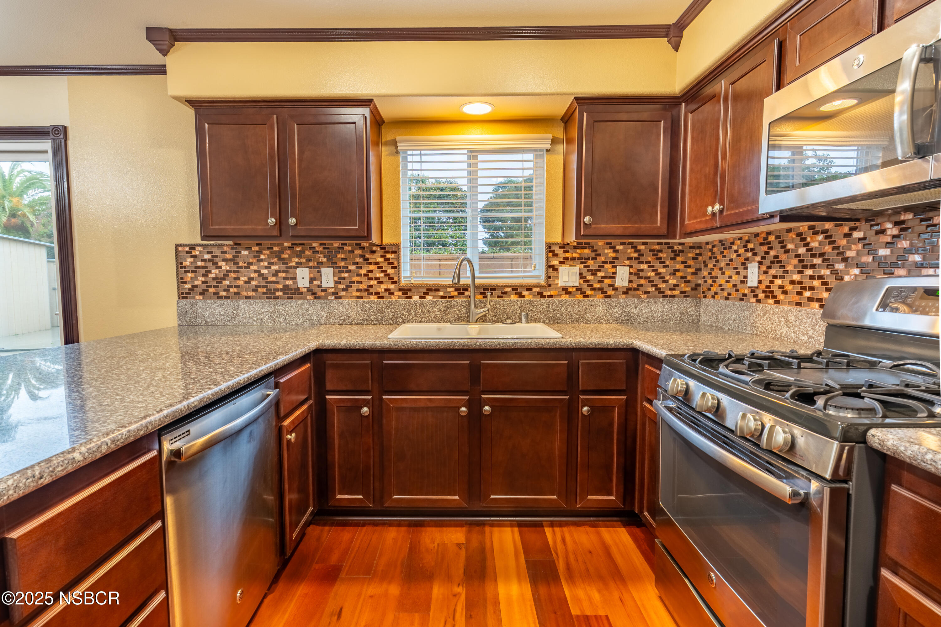 1445 Crown Circle Lompoc, CA 93436 - Photo 10 of 26 DSC00773-HDR