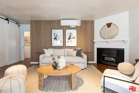 $899,000 | 1337 Berkeley Street, Unit 7, Santa Monica, CA 90404