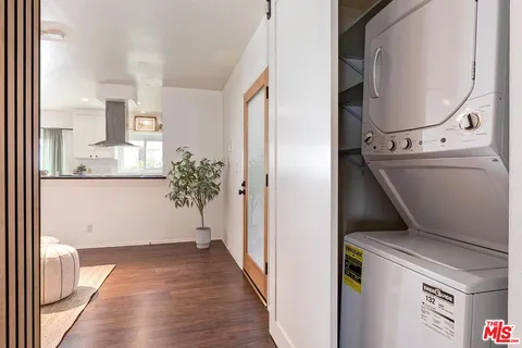 $899,000 | 1337 Berkeley Street, Unit 7, Santa Monica, CA 90404