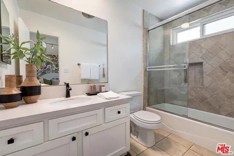 $899,000 | 1337 Berkeley Street, Unit 7, Santa Monica, CA 90404