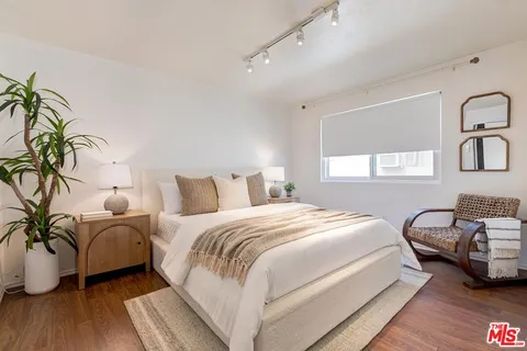 $899,000 | 1337 Berkeley Street, Unit 7, Santa Monica, CA 90404