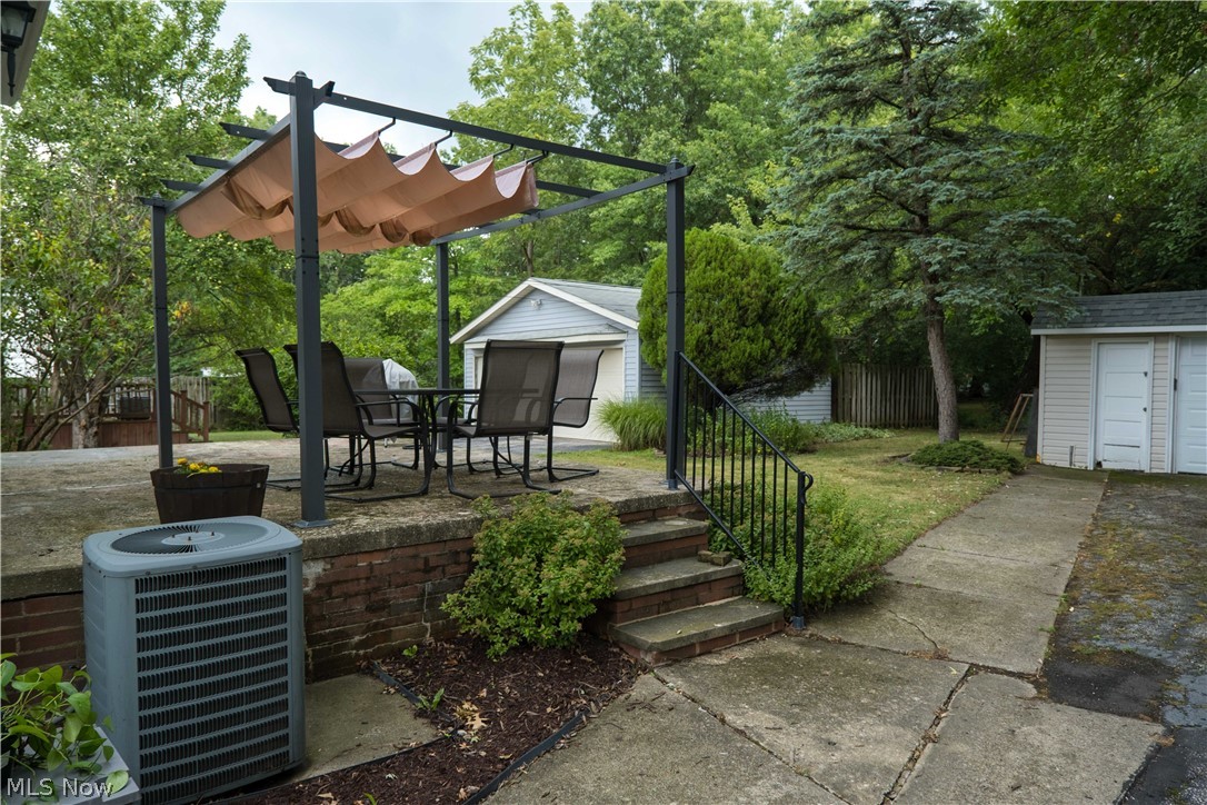 1517 Holmden Road South Euclid, OH 44121 - Photo 5 of 31 Gallery Image 5