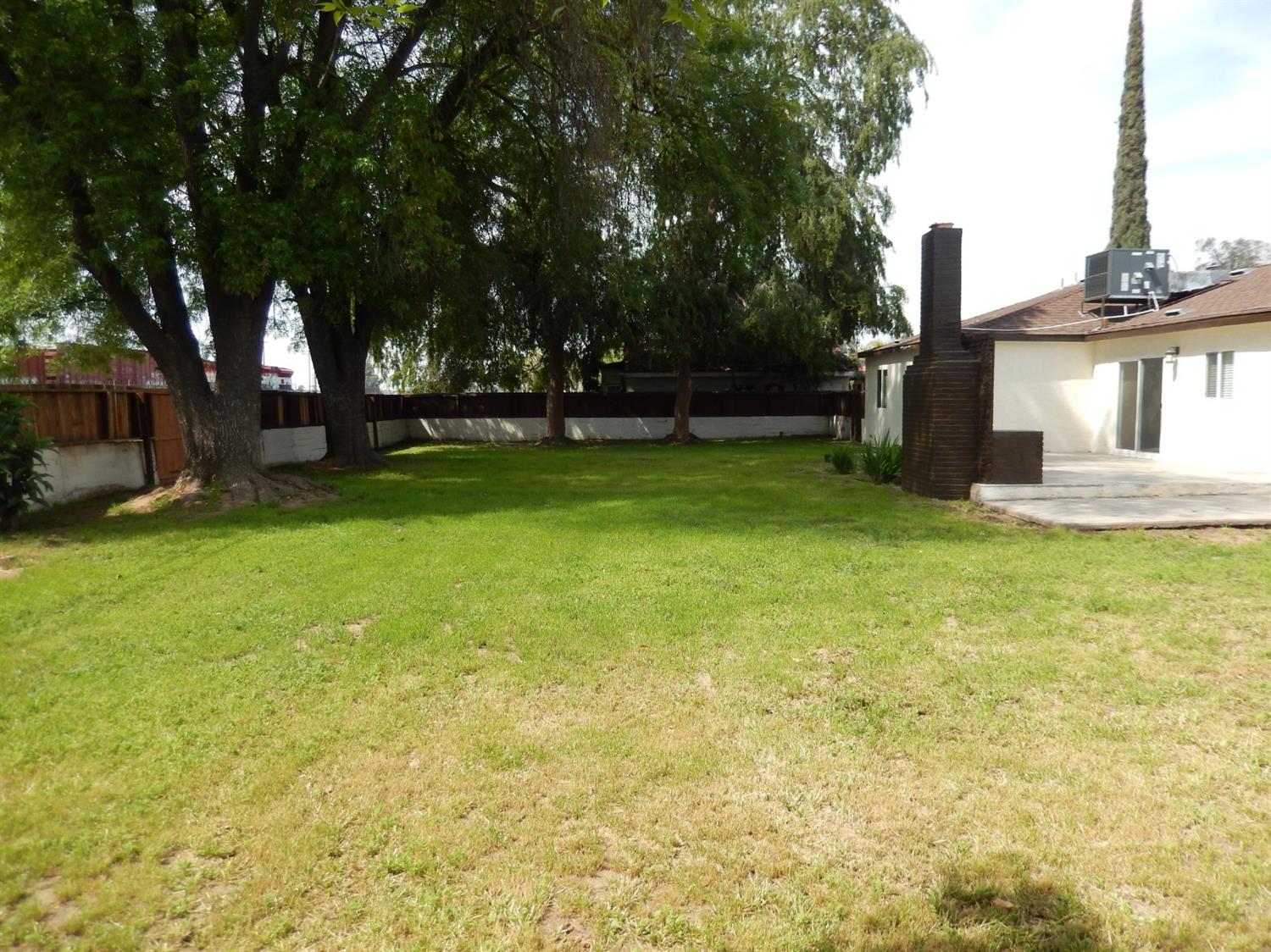 482 West Minarets Avenue Fresno, CA 93650 - Photo 13 of 14