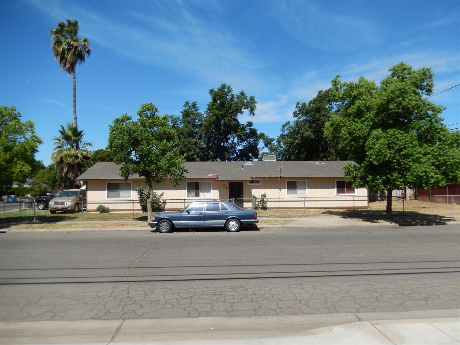 482 West Minarets Avenue Fresno, CA 93650 - Photo 4 of 14