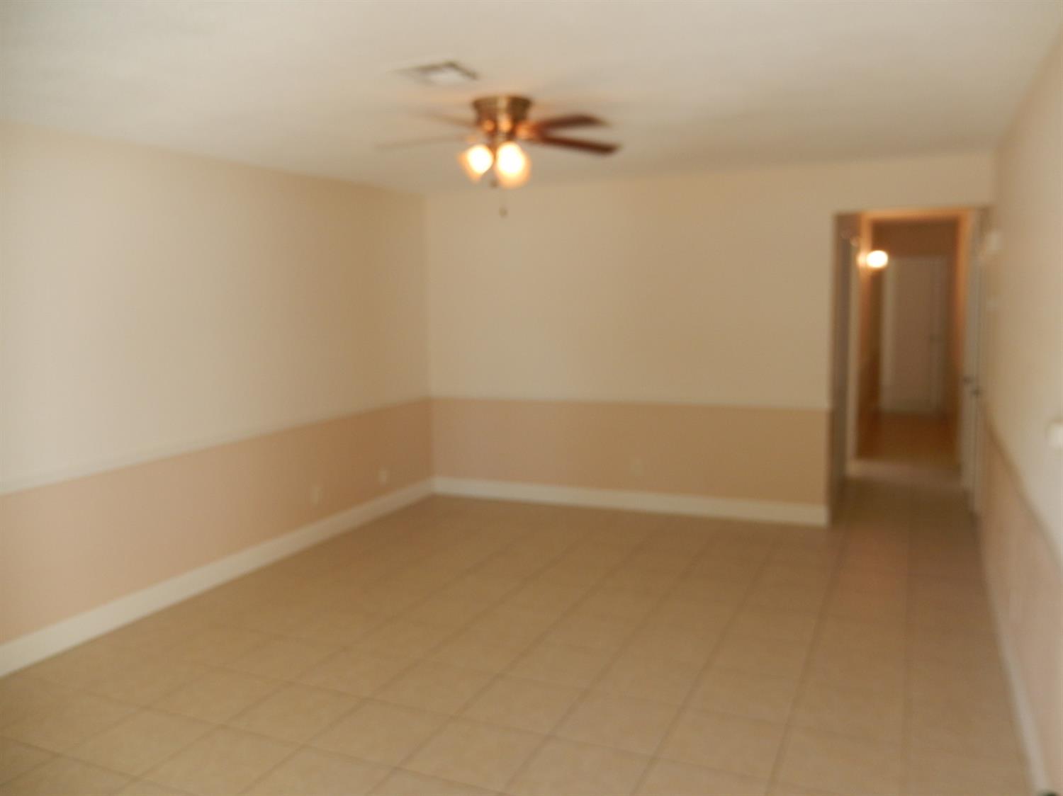 482 West Minarets Avenue Fresno, CA 93650 - Photo 7 of 14