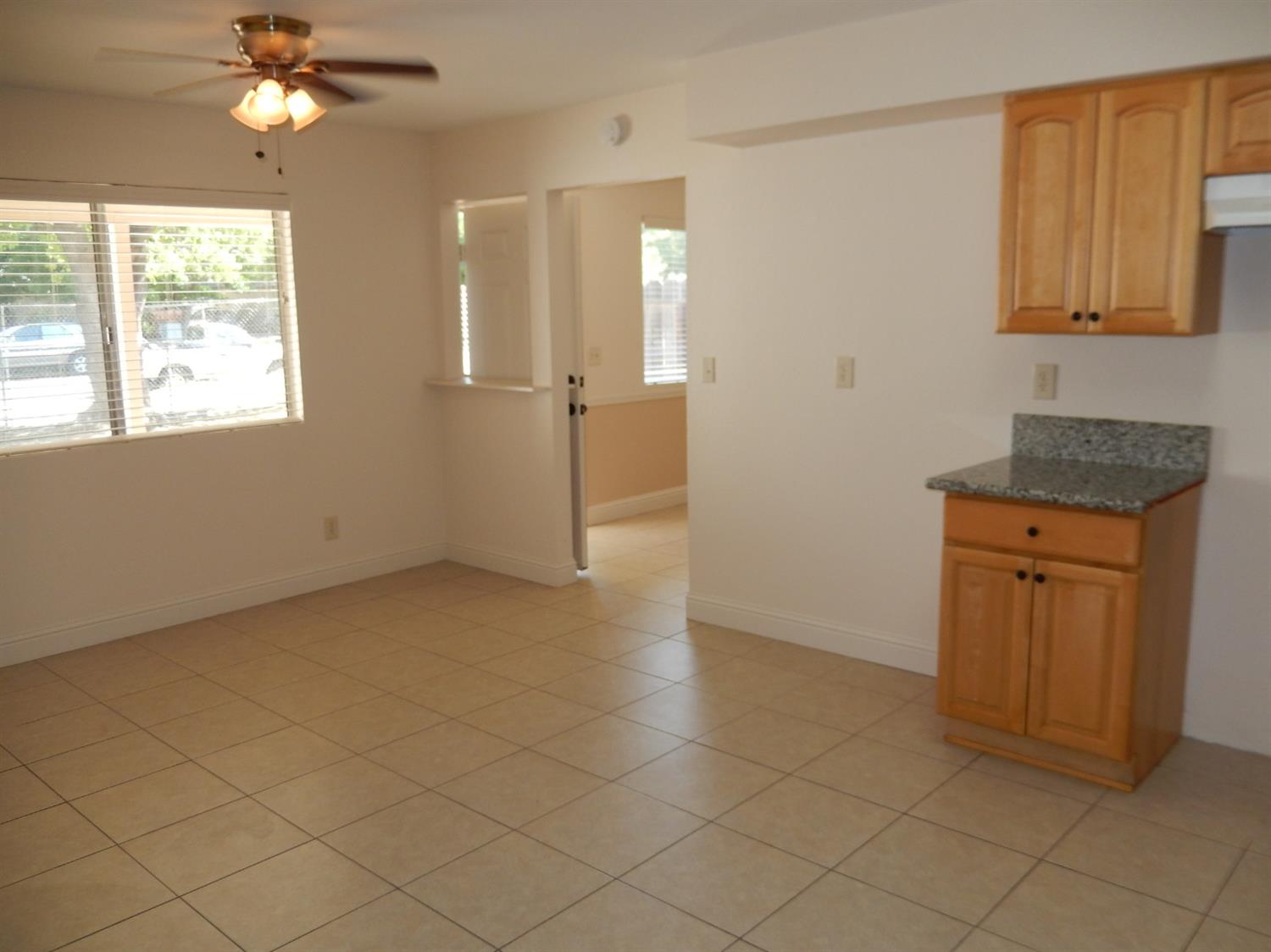 482 West Minarets Avenue Fresno, CA 93650 - Photo 8 of 14