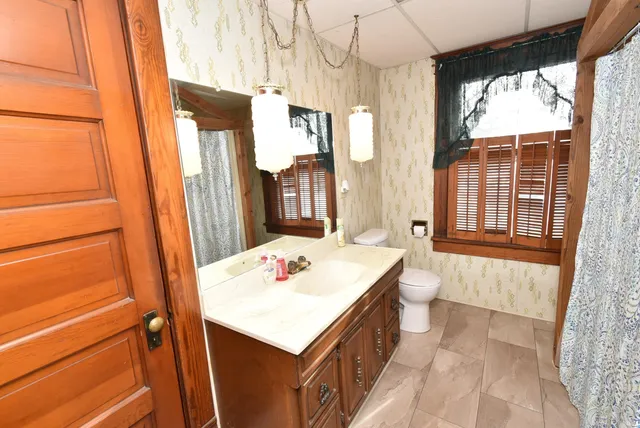 $175,000 | 407 South Center Street, Boswell, IN 47921