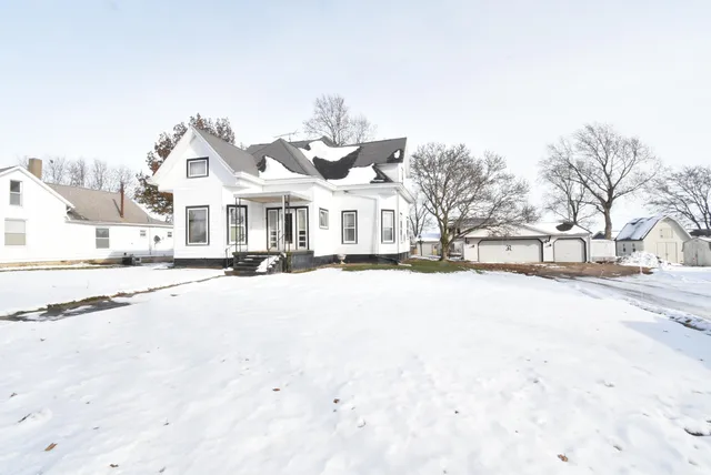 $175,000 | 407 South Center Street, Boswell, IN 47921