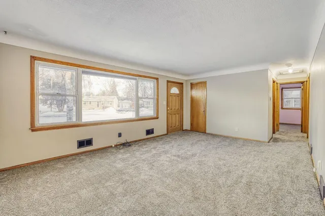 $275,000 | 2196 Howard Court, St. Paul, MN 55119