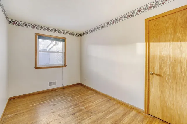 $275,000 | 2196 Howard Court, St. Paul, MN 55119