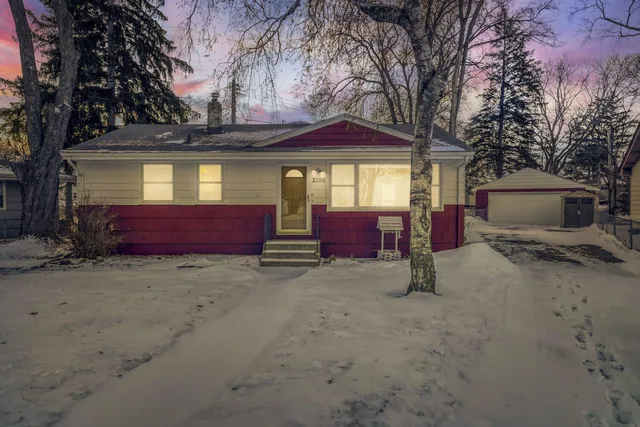 $275,000 | 2196 Howard Court, St. Paul, MN 55119