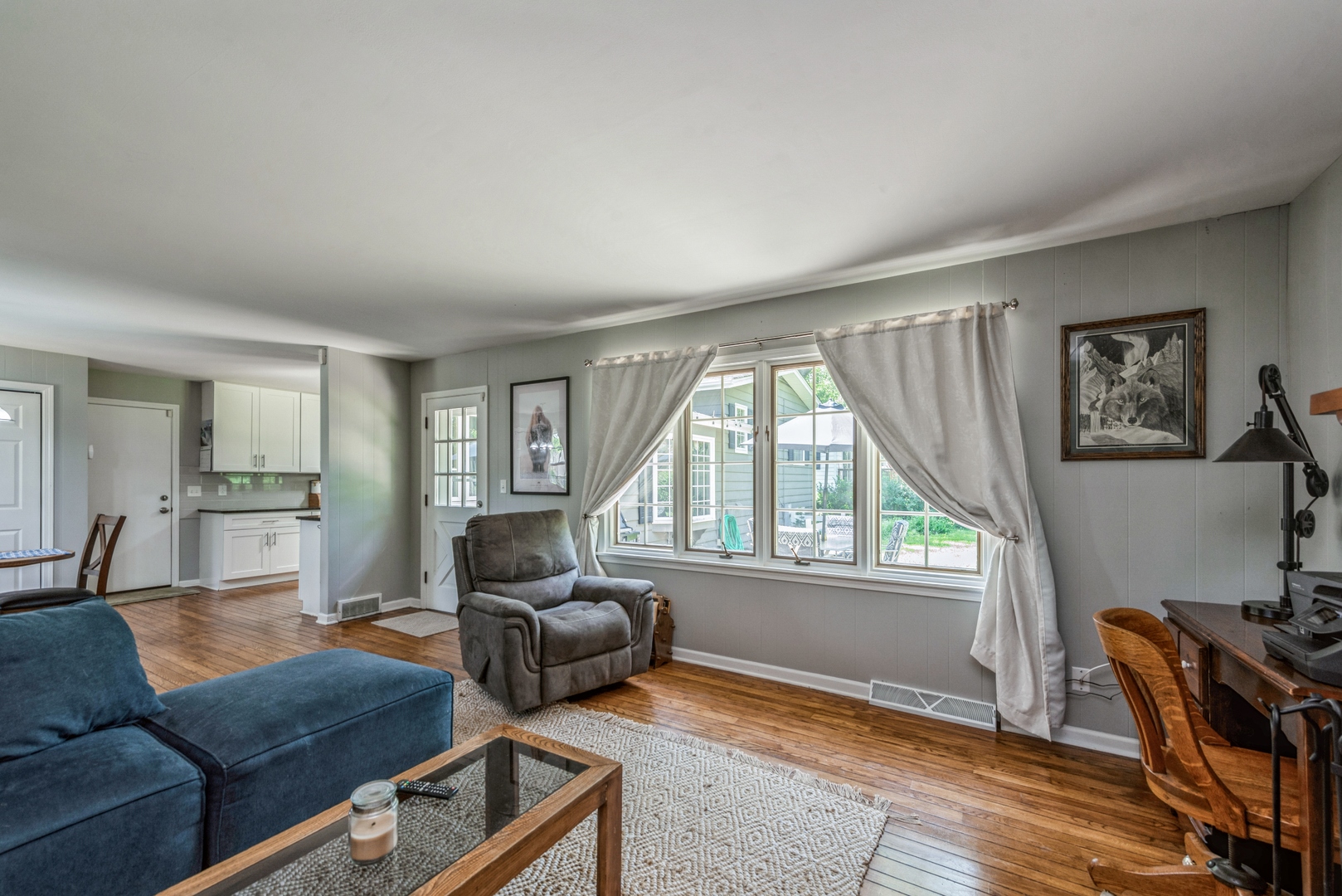 426 High Road Cary, IL 60013 - Photo 13 of 28 a living room with furniture and a window