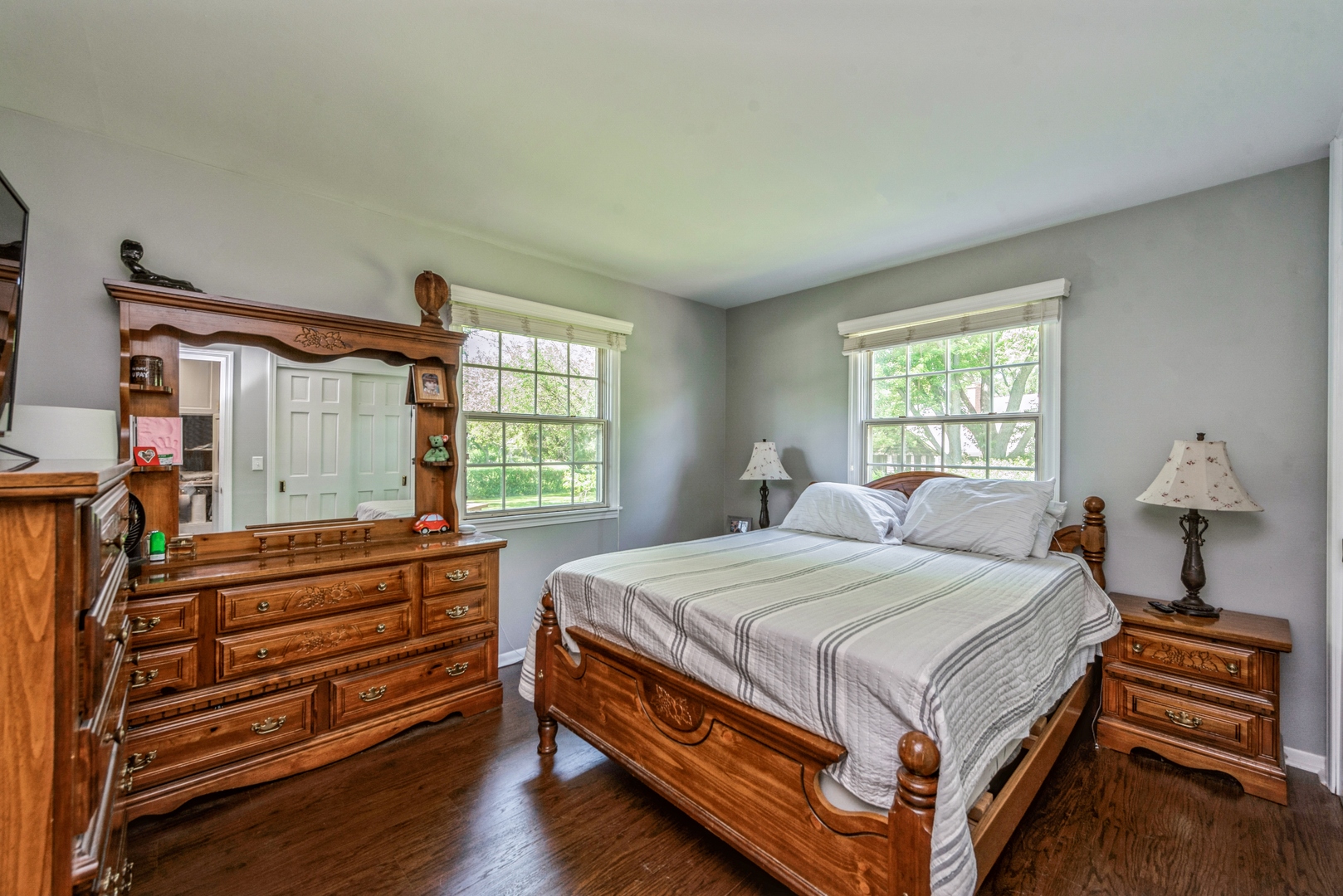 426 High Road Cary, IL 60013 - Photo 16 of 28 a bedroom with a bed and a window with the outer view