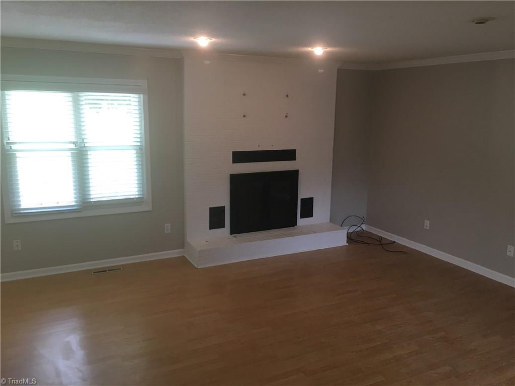 335 Robin Road Mount Airy, NC 27030 - Photo 4 of 19 Gallery Image 4