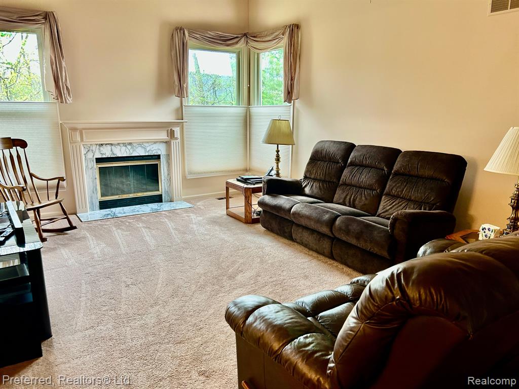 24584 Ridgeview Drive Farmington Hills, MI 48336 - Photo 9 of 50