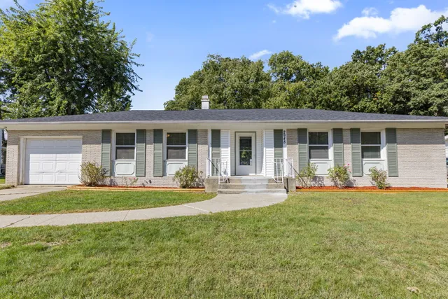 $2,350 | 2948 Elmwood Street, Portage, IN 46368