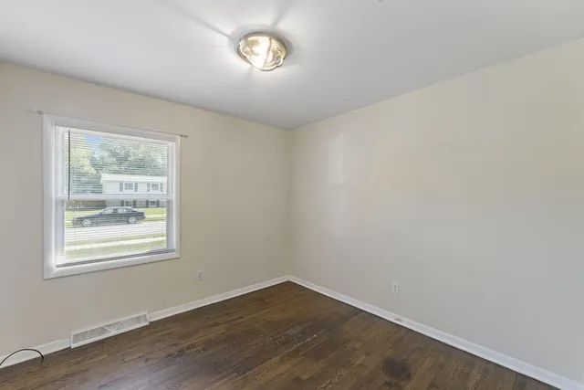 $2,350 | 2948 Elmwood Street, Portage, IN 46368