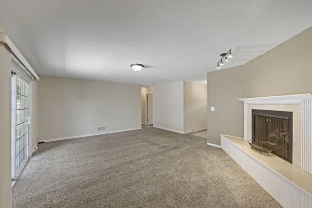 $2,350 | 2948 Elmwood Street, Portage, IN 46368