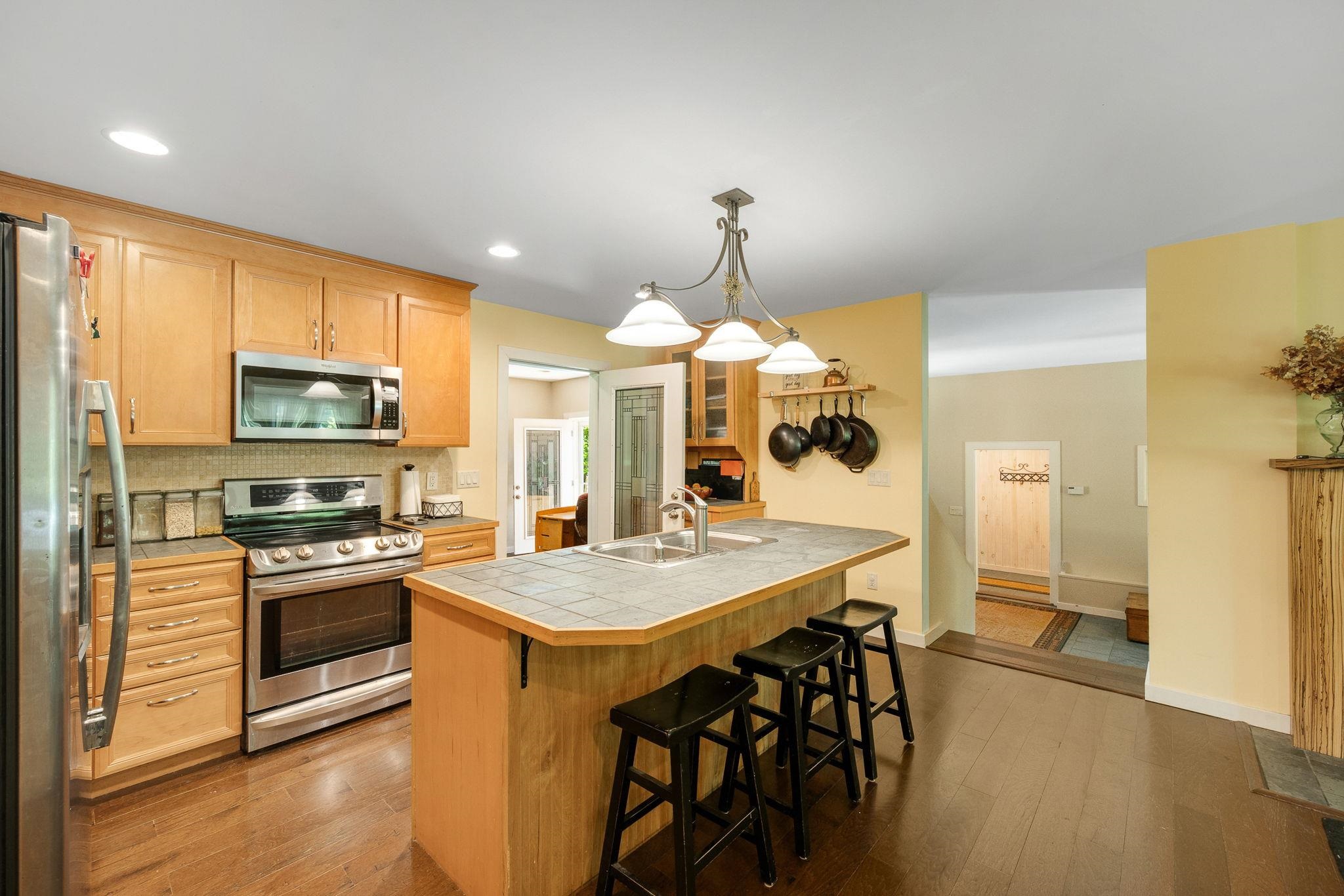 2021 Huntington Road Richmond, VT 05477 - Photo 16 of 58