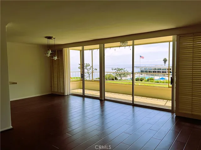 $1,295,000 | 32759 Seagate Drive, Unit 108, Rancho Palos Verdes, CA 90275