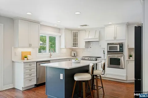 $1,349,000 | 601 Ackerman Avenue, Ho-Ho-Kus, NJ 07423