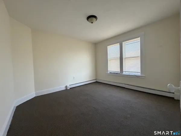 $2,200 | 37-41 Jackson Avenue, Unit 3, Bridgeport, CT 06606