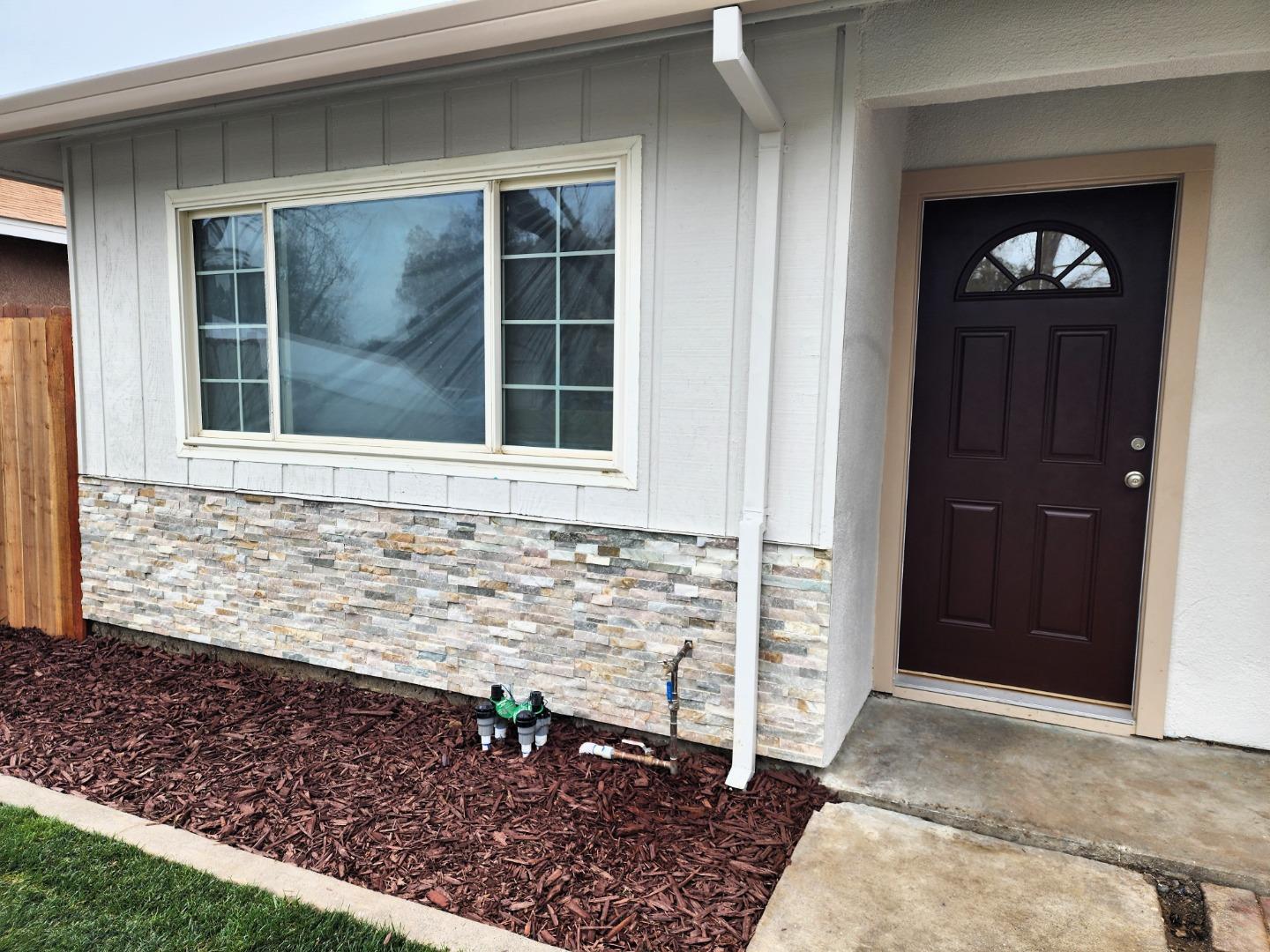 3280 Cheyenne Drive Merced, CA 95348 - Photo 5 of 34 a view of entrance door of the house