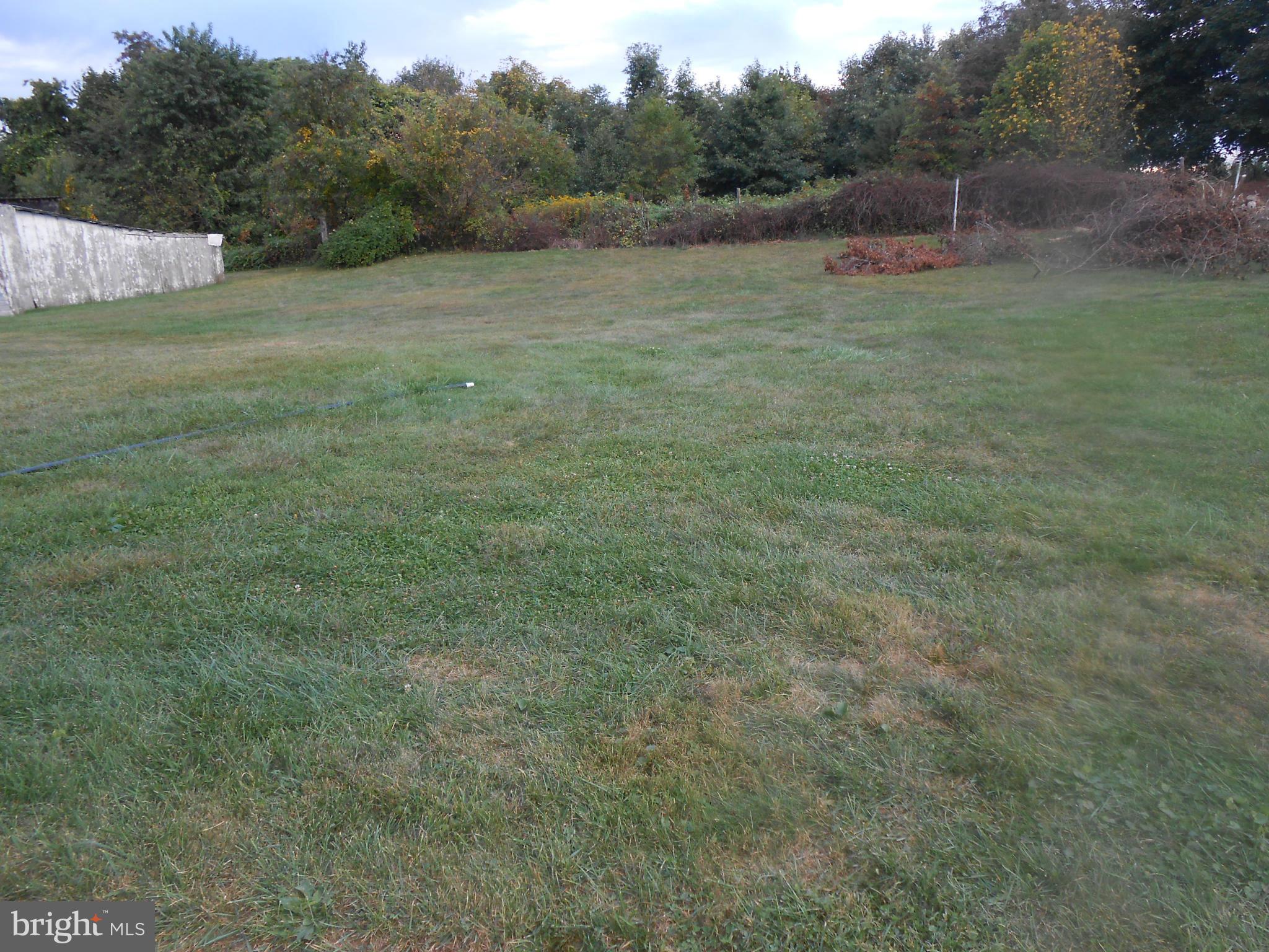 6212 Appletown Road Boonsboro, MD 21713 - Photo 18 of 19 1.07 acres, backs to trees, COUNTRY living