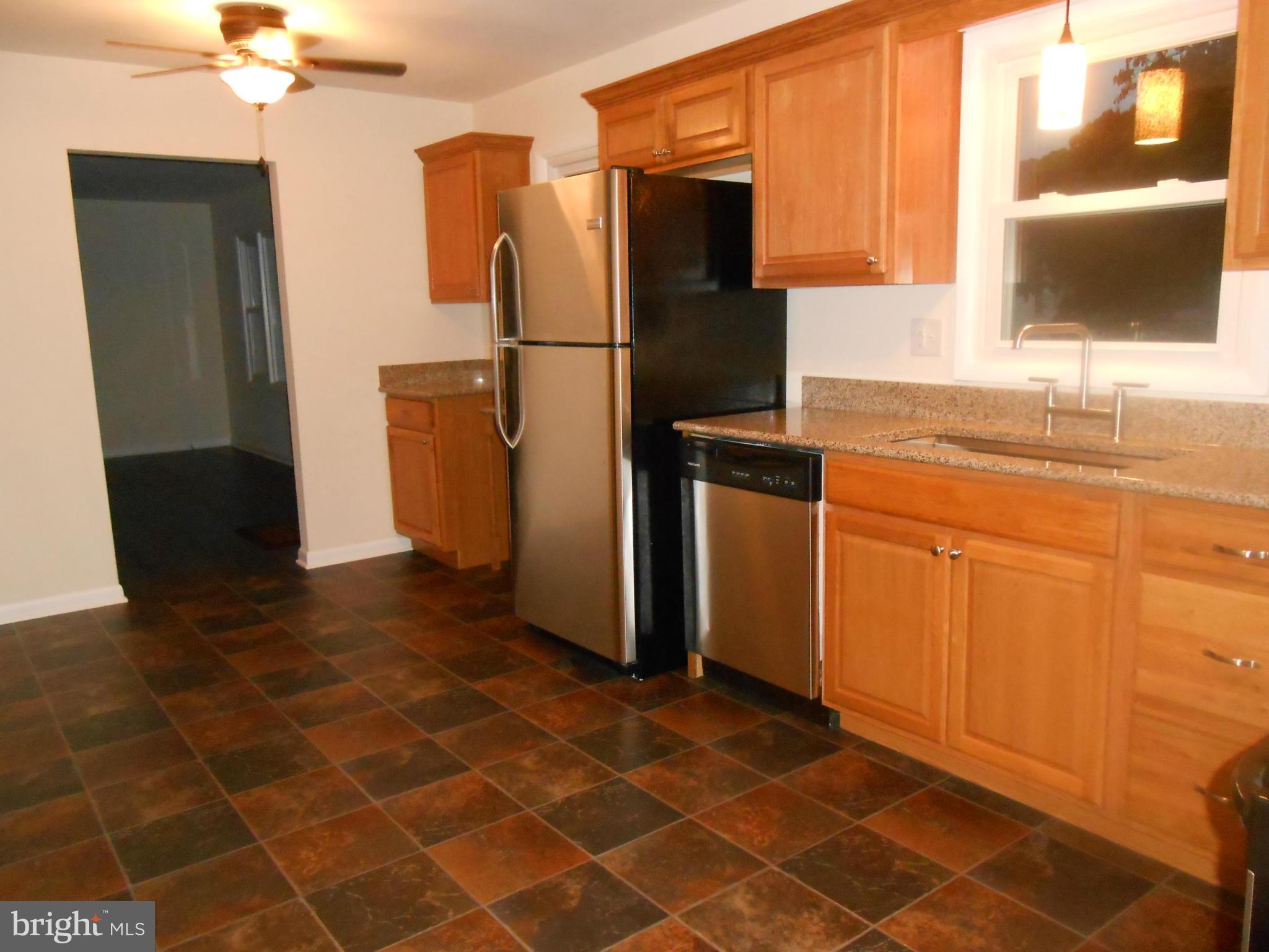6212 Appletown Road Boonsboro, MD 21713 - Photo 4 of 19 HUGE Eat in kitchen is cooks delight!