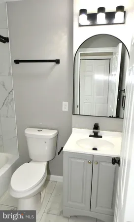 $1,600 | 2225 West Baltimore Street, Baltimore, MD 21223