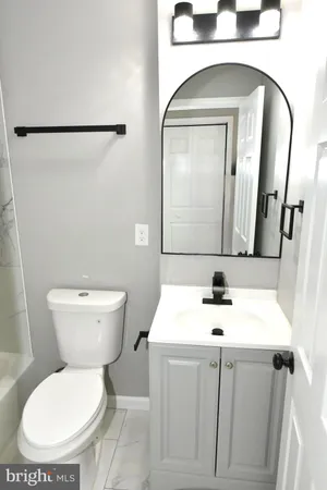 $1,600 | 2225 West Baltimore Street, Baltimore, MD 21223