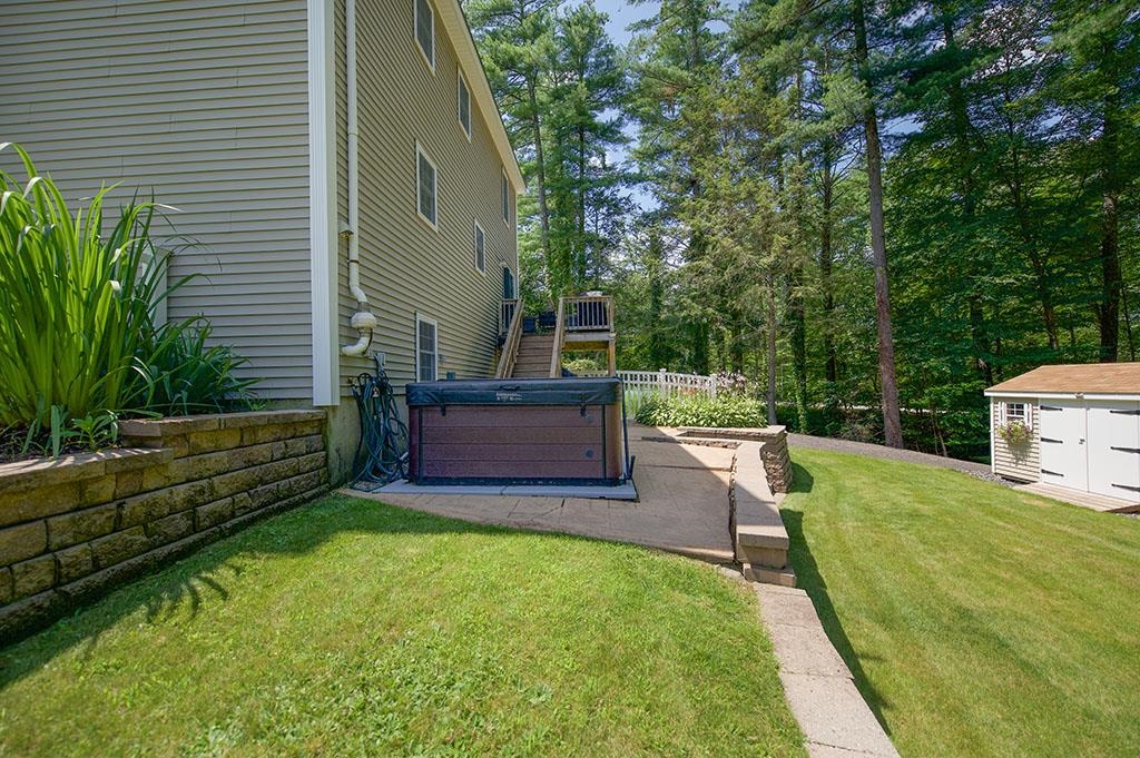 96 N Road Sandown, NH 03873 - Photo 27 of 38