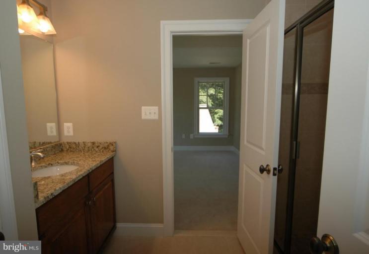 10203 Browns Mill Road Vienna, VA 22182 - Photo 14 of 30 Buddy Bath