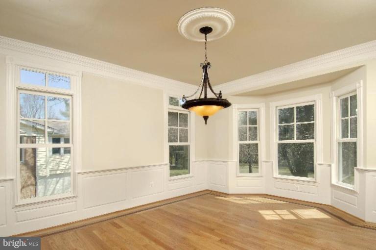 10203 Browns Mill Road Vienna, VA 22182 - Photo 15 of 30 Dining Room