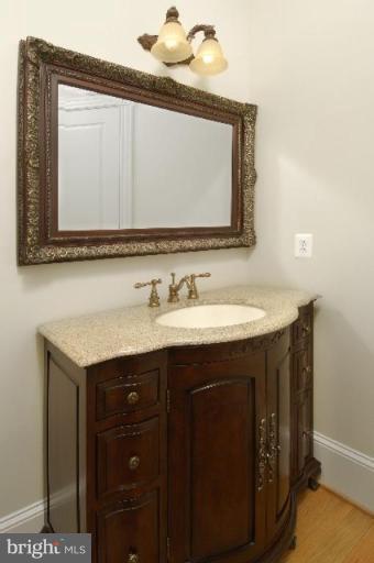 10203 Browns Mill Road Vienna, VA 22182 - Photo 4 of 30 Bath #1